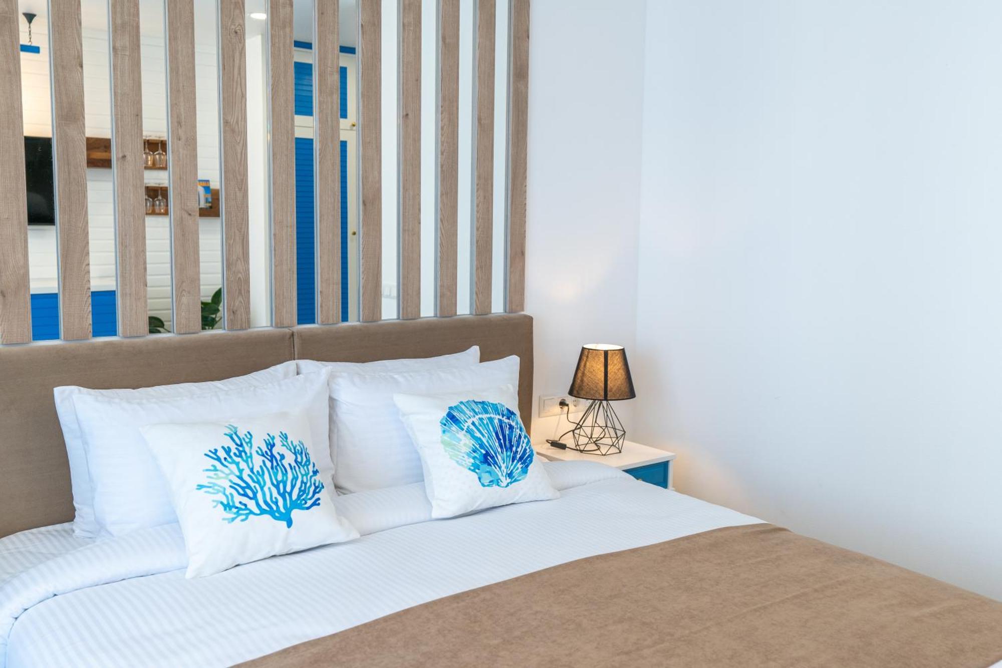 Seagull Beachfront Boutique Hotel Batumi Værelse billede